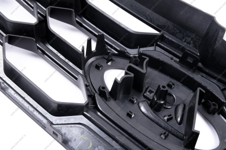 Решетка переднего бампера средняя LADA Vesta SW Cross FL Lada LADA 8450041563