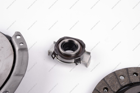 Комплект сцепления (корзина, диск, подш.) ВАЗ-2108-2115 LADA LADA 21090160100000