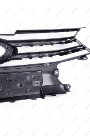 Решетка LADA Vesta NG радиатора средняя (черный лак) Lada LADA 8450042841