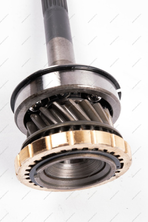 Вал первичный с синхронизатором и подшипником в сборе ( 18 зуб) ВАЗ- 2101-07, 2121-21214 Lada LADA 21070170102501