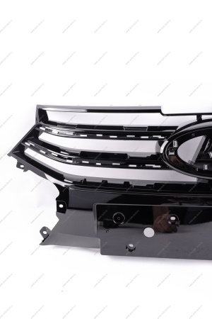 Решетка LADA Vesta NG радиатора средняя (черный лак) Lada LADA 8450042841