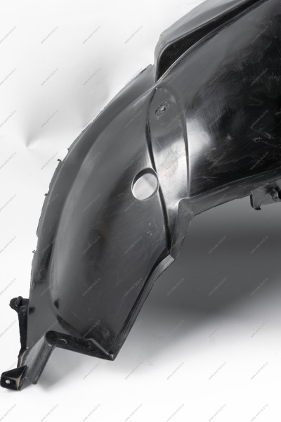 Подкрылок RENAULT Duster передний правый (,Полад,) RENAULT 638408322R