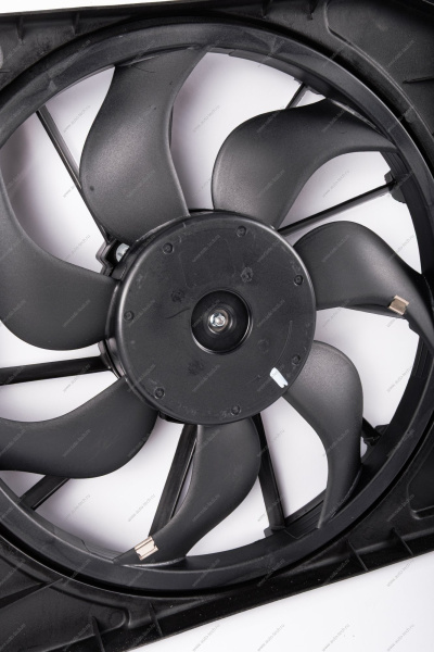 Вентилятор охлаждения к рад. с кондиц. RENAULT Logan после 2008 г. Renault RENAULT 8200765566