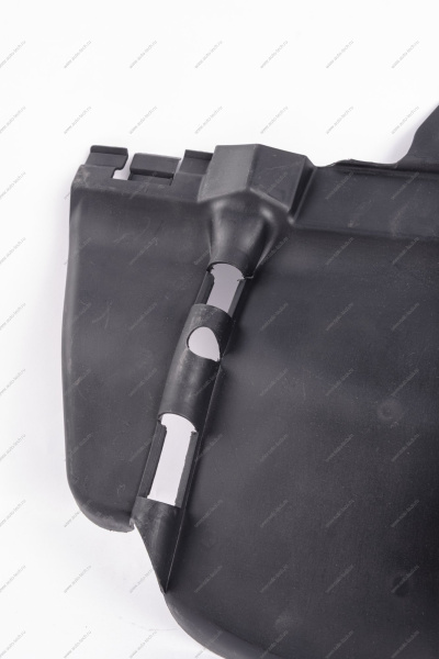 Щиток передней правой арки колеса боковой LADA Largus Renault RENAULT 638303094R