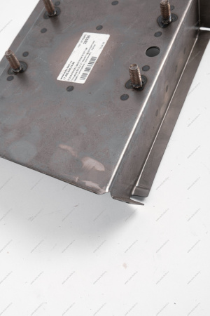 Площадка ВАЗ-2121 заднего поддомкратника левая с шпильками ( усиленная) Kamaz KAMAZ 21210-5101371-36