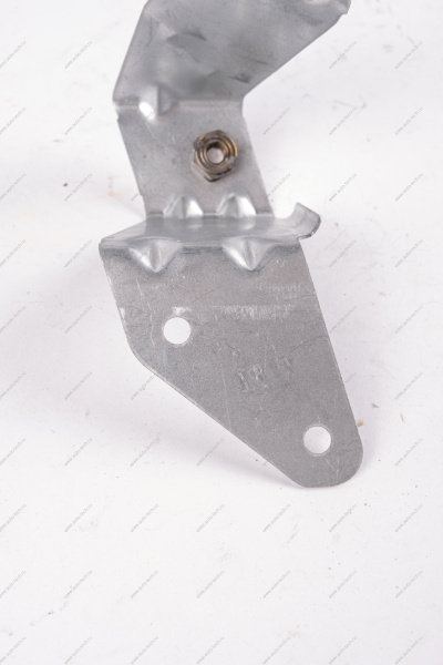 Кронштейн крепления переднего крыла боковой правый (FL) LADA GRANTA 2018- Lada LADA 8450104280