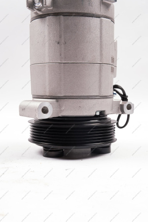 Компрессор ВАЗ-2170 кондиционера с муфтой в сборе (HALLA) Lada LADA 21700811101210