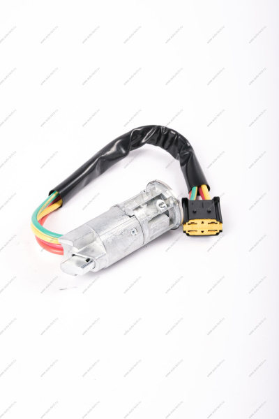 Замок зажигания LADA Granta FL с 2018г к-ция норма. к-т( 2 ключа, 2 личинки, зам.заж) Lada LADA 8450101023