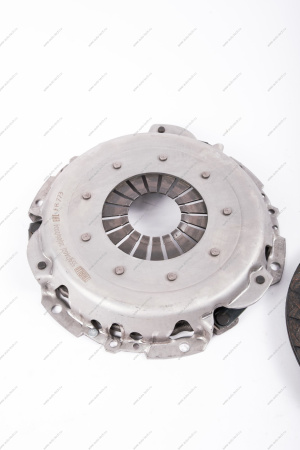 Диск сцепления ведомый+нажимной без выжимн подш. КПП-JR5 к-т LADA XRAY/Vesta Trialli TRIALLI FR773