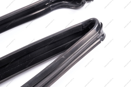 Уплотнитель ВАЗ-21214 опускного стекла передней двери верхний правый (БРТ) Lada LADA 212146103298Р