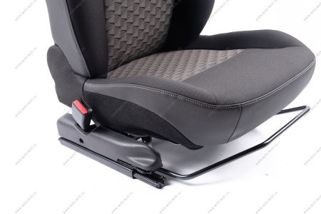 Сиденье LADA Largus FL 1-го ряда водительское+пассажирское ( с подогревом) к-т Lada LADA 8450090958