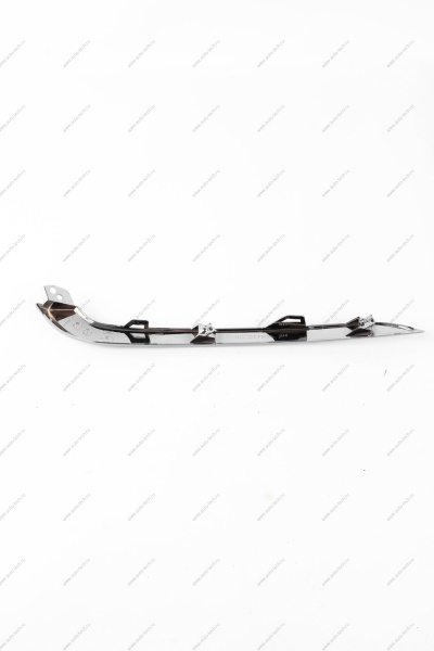 Молдинг переднего бампера нижний правый (FL) LADA GRANTA 2018- Lada LADA 8450100992