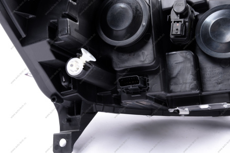 Блок-фара левая LADA ISKRA Lada LADA 260609637R