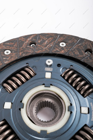 Диск сцепления ведомый+нажимной без выжимн подш. КПП-JR5 к-т LADA XRAY/Vesta Trialli TRIALLI FR773