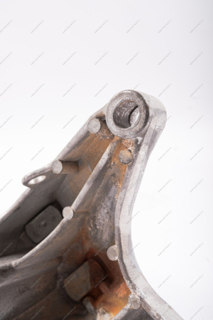 Кронштейн левой опоры подвески двигателя (P4M,P4P-BVM5) LADA XRAY Lada LADA 8450090612