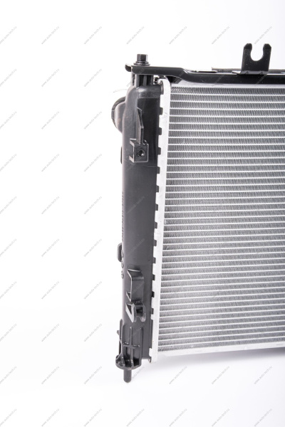 Радиатор охлаждения Lada Granta FL/ВАЗ-2190 2015- в сборе МКПП (c вентилятором для авто без кондиционера + патрубки) Lada LADA 8450110793