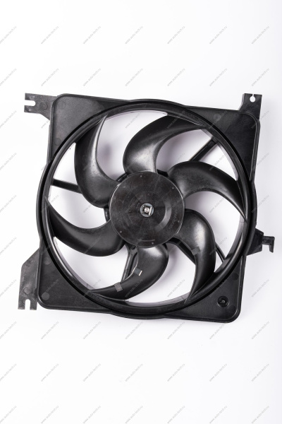 Вентилятор охлаждения с кожухом к радиатору с кондиц.н/о ВАЗ-2190 2015- Lada LADA 21900130002500