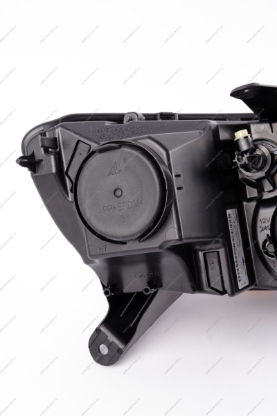 Фара левая (лампа H7) LADA Largus (FL) NEW Lada LADA 8450092037