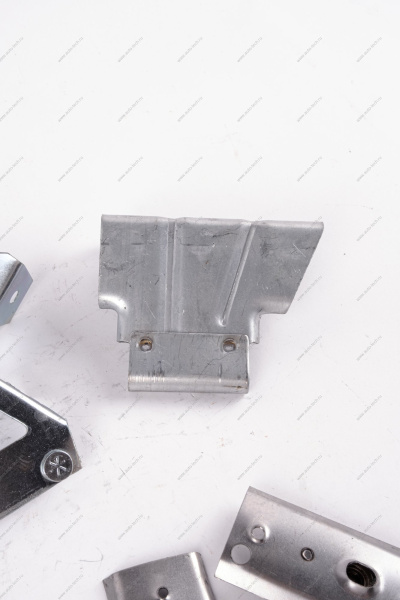 Кр-н переднего бампера ВАЗ-2108 (комплект) без болтов крепл бампера 21080-2803168-00) Lada LADA 21080-2803018-01