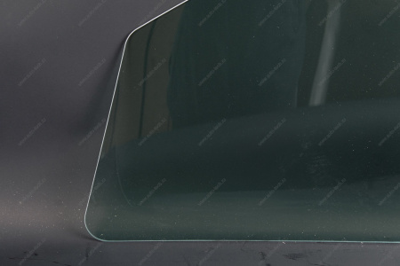 Стекло LADA Vesta опускное передней двери левое тонирован. (Tinted) Lada LADA 8450045191