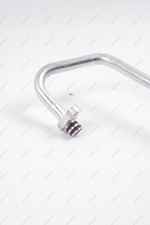 Трубка компрессора кондиционера (от компрессора к радиатору)) RENAULT Logan Sat SAT ST8200750975