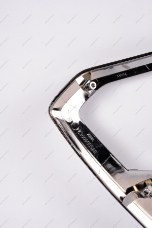 Молдинг переднего бампера нижний правый (хром) LADA Vesta FL Lada LADA 8450040052