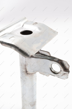 Кр-н бампера ВАЗ-2105 левый Lada LADA 21050280301700