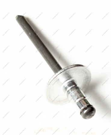 Заклёпка металлическая 4.8-14 RENAULT Duster Renault RENAULT 7705096011 Заклёпка металлическая 4.8-14 RENAULT Duster Renault RENAULT 7705096011