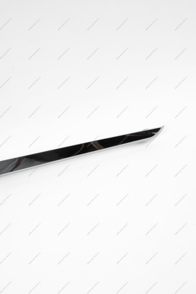 Молдинг LADA Vesta/Веста переднего бампера верхний правый хром Lada LADA 8450031564