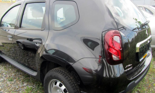 Бампер задний RENAULT Duster крашеный Темный каштан D17 2010- Api Api 850220033R-D17