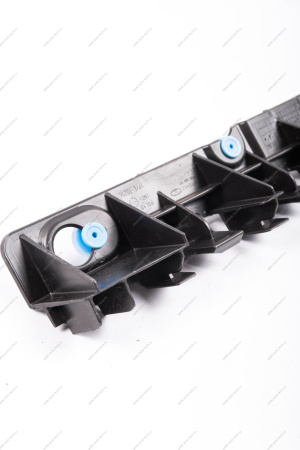 Кронштейн заднего бампера LADA Largus/Лада Ларгус боковой левый (,Полад, г.Тольятти) Lada LADA 8450000393