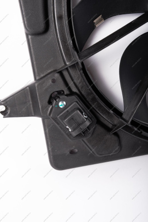 Вентилятор охлаждения к рад. с кондиц. RENAULT Logan после 2008 г. Renault RENAULT 8200765566