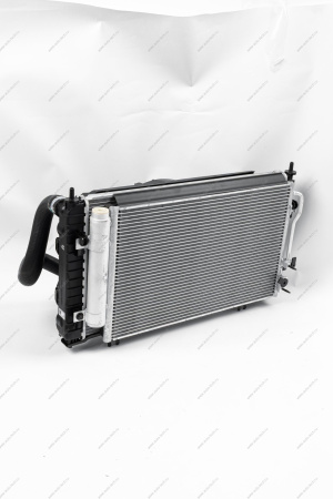 Радиатор охлаждения ВАЗ-2190/Datsun 2015- + рад.конд. с 1 эл. вент.и патрубками МКПП н/о в сборе Lada LADA 8450110795