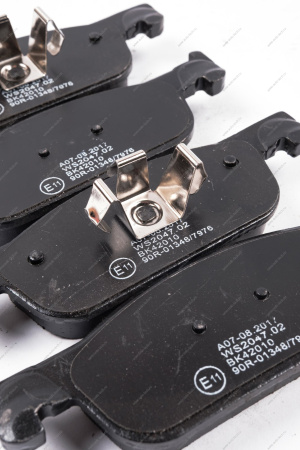 Колодки LADA XRAY переднего тормоза к-т BRECKNER BRECKNER BK42010