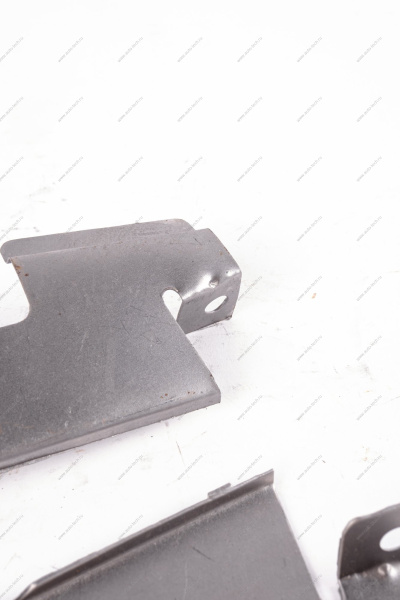 Кр-н ВАЗ-2107 решетки радиатора правый+левый к-т Lada LADA 2107084010404100