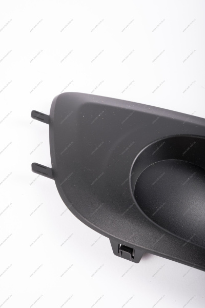 Заглушка противотуманной фары ВАЗ-2191 правая Lada LADA 21910-2803102-00