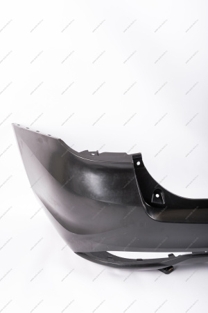 Бампер задний неокрашенный без отверстий под датчики системы парковки LADA Vesta FL Lada LADA 8450040066