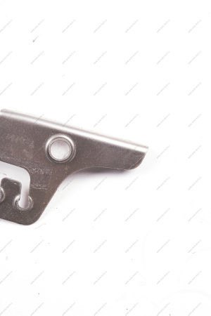 Кронштейн пружины крышки багажника неподвижный правый LADA Vesta АвтоВАЗ LADA 8450007624