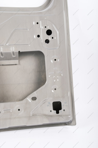 Дверь задка правая (под стекло) (катафорезный грунт) LADA Largus Lada LADA 901005637R