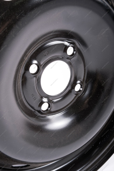 Диск колесный R-15 15X6 4X100 ET50 D60 штамп цвет черный LADA Largus Lada LADA 403005459R
