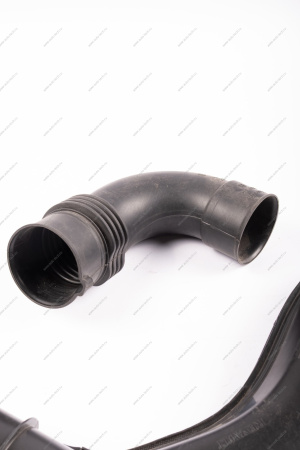 Патрубок воздушного фильтра (пластик) Lada XRAY Renault LADA 165555731R