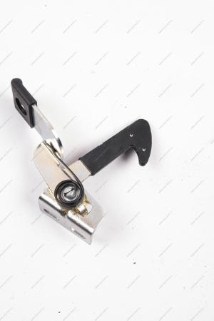 Крючок замка капота (FL) LADA GRANTA 2018- Lada LADA 8450101038