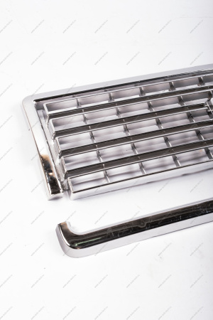 Решетка радиатора ВАЗ-2107 + молдинг 21070-8402104-02 (хром) пластик к-т ДЗА LADA 21070-8401014-02