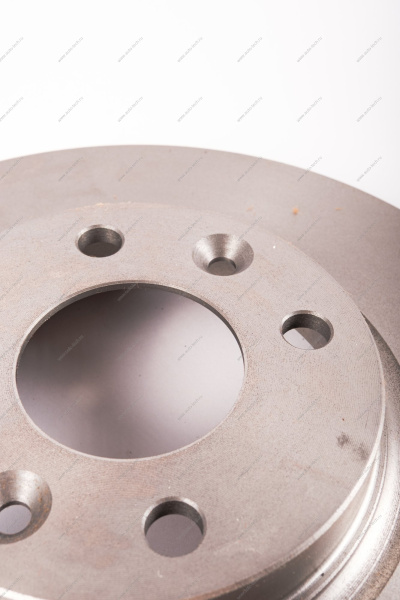 Диск тормозной RENAULT Clio (12-),Logan (12-),Sandero (12-) передний (1шт.) MANDO MANDO MBC035246