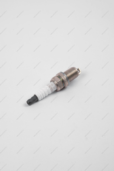 Свеча зажигания RENAULT Logan/LADA Largus/Logan 2014- (16 кл) K4M K4J E7J F4R 1шт Renault RENAULT 7700500155