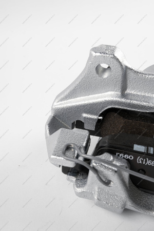 Суппорт передний правый в сборе Renault Logan II, Sandero II (суппорт 410016069R +2шт тормозн.колодки 410602581R) Renault RENAULT 410006865R