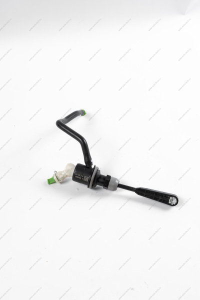 Цилиндр сцепления главный LADA Largus, RENAULT Duster, Sandero Renault RENAULT 306100394R