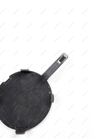 Заглушка окна переднего бампера LADA Largus/Лада Ларгус под буксир. крюк.191 крашеная Lada LADA 8450000302-191