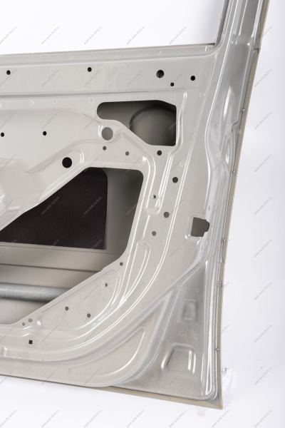 Дверь ВАЗ-1118/2190 передняя правая с брусом безопасности и прокладкой изоляционной (серый грунт) Lada LADA 11180610001480