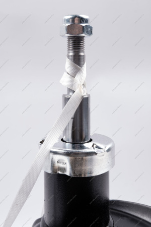 Стойка ВАЗ-2190 передней подвески газомасляная правая с верхней гайкой крепления СААЗ Lada LADA 21900290540251